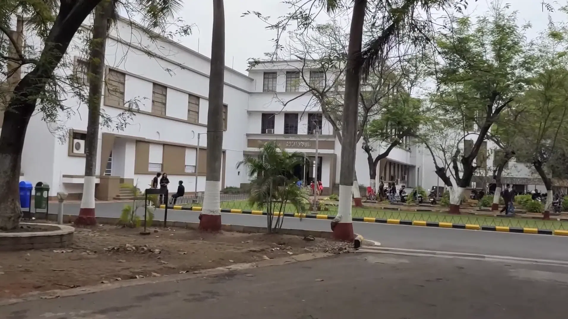 IIT Kharagpur academic infrastructure photo 1
